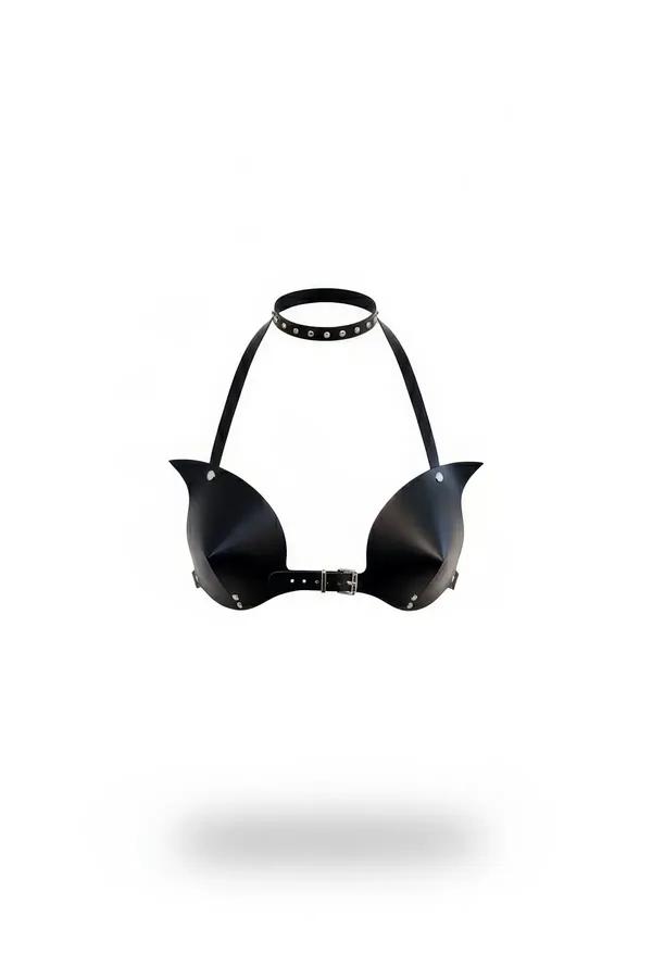 Entegre zımbalı çoker halter askılı gümüş kubbe zimbaları ve sivri kap detaylı siyah mat suni deri zımbalı kap harness sütyen