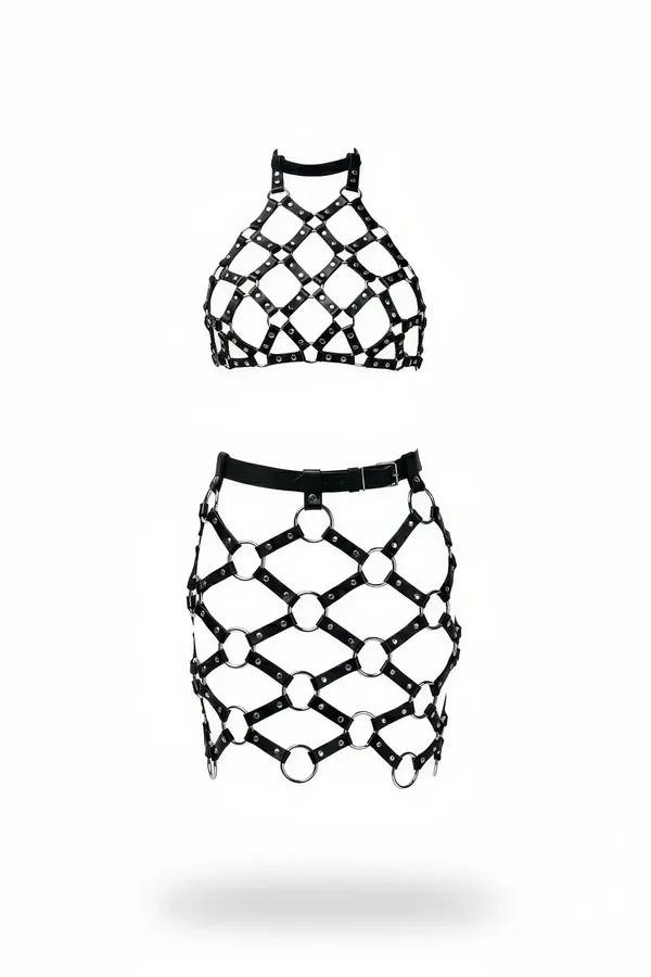 Siyah suni deri kafes harness seti - elmas file halter crop top ve O-halkalı mini etek