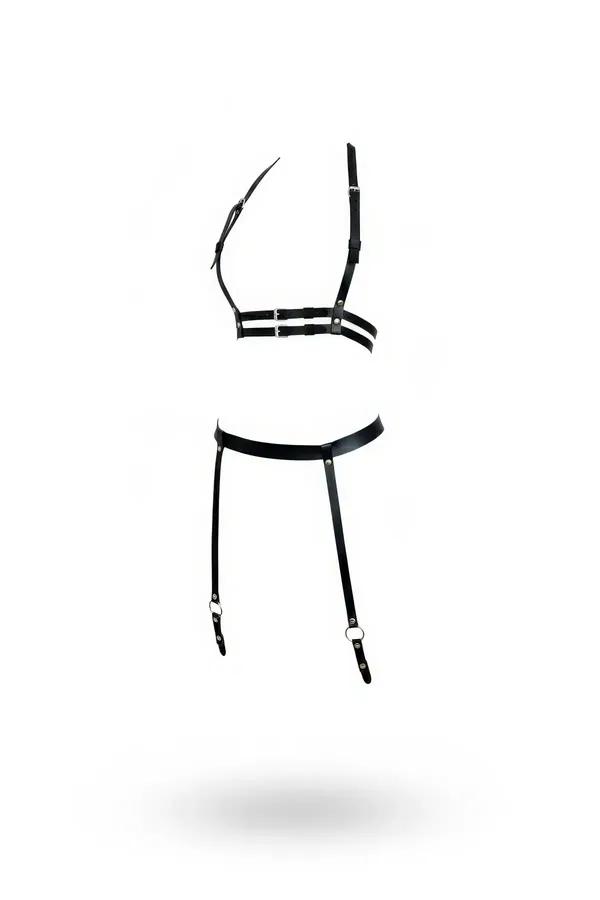 çift göğüs bantları, gümüş tokalar ve O-halka çorap kancalı jartiyer kemeriyle siyah suni deri underbust harness seti
