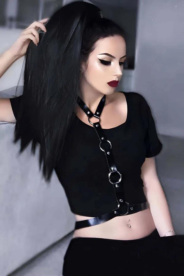 siyah suni deri göğüs harness üç gunmetal O-halka boyunluktan bel kemerine dikey askı gotik stil