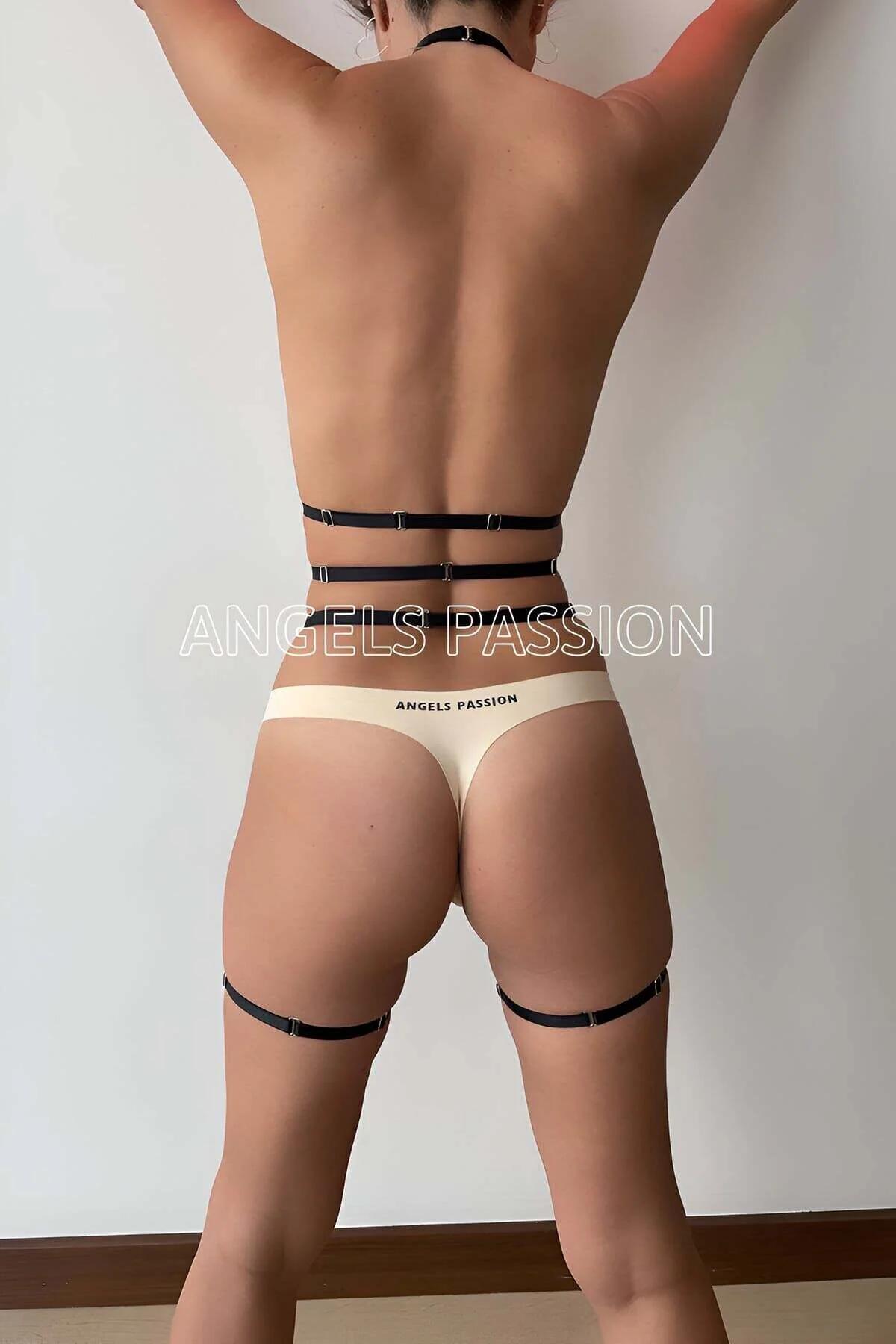 Tam vücut harness setiyle eşleşen siyah elastik uyluk jartiyer bantları yan açı