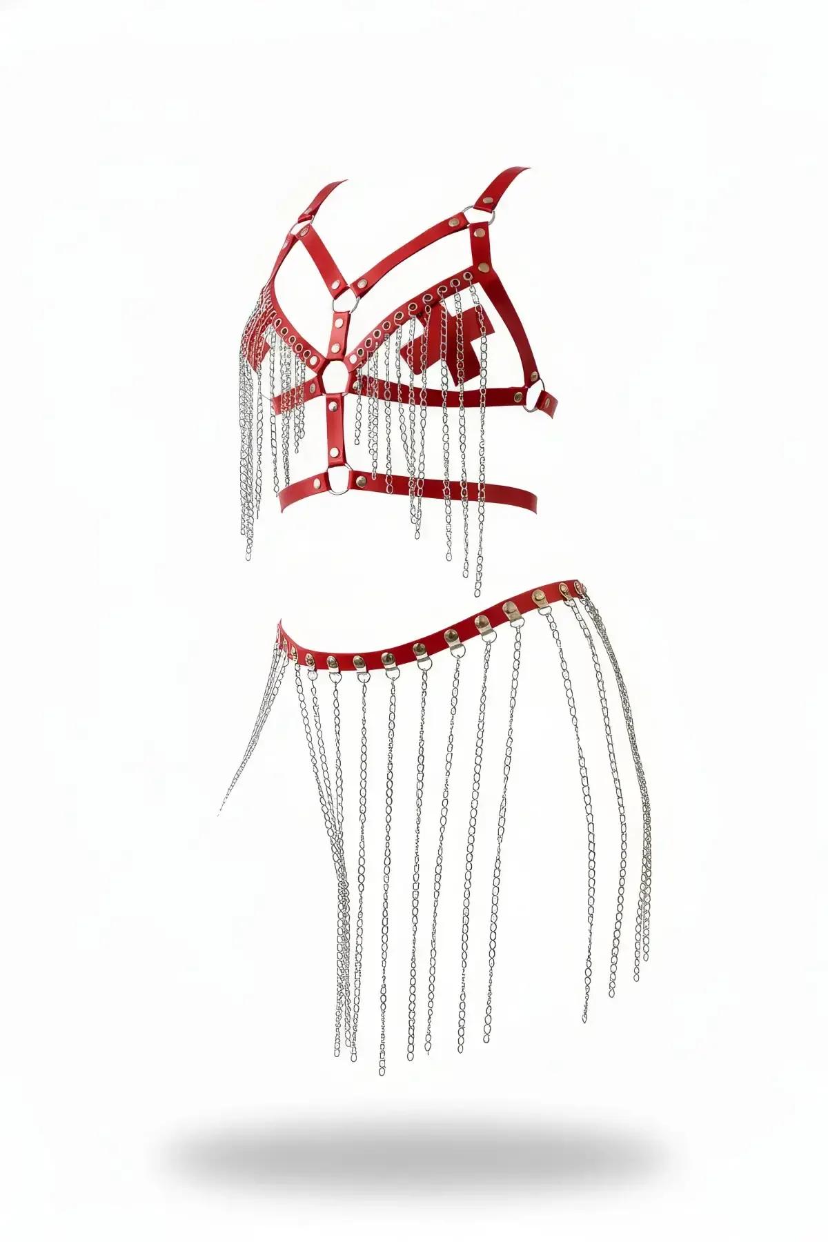 Gümüş O-halkalar ve sarkıt gümüş detaylı kırmızı suni deri zincir harness büstiyer ve eşleşen bel bandı zincir saçak etek seti