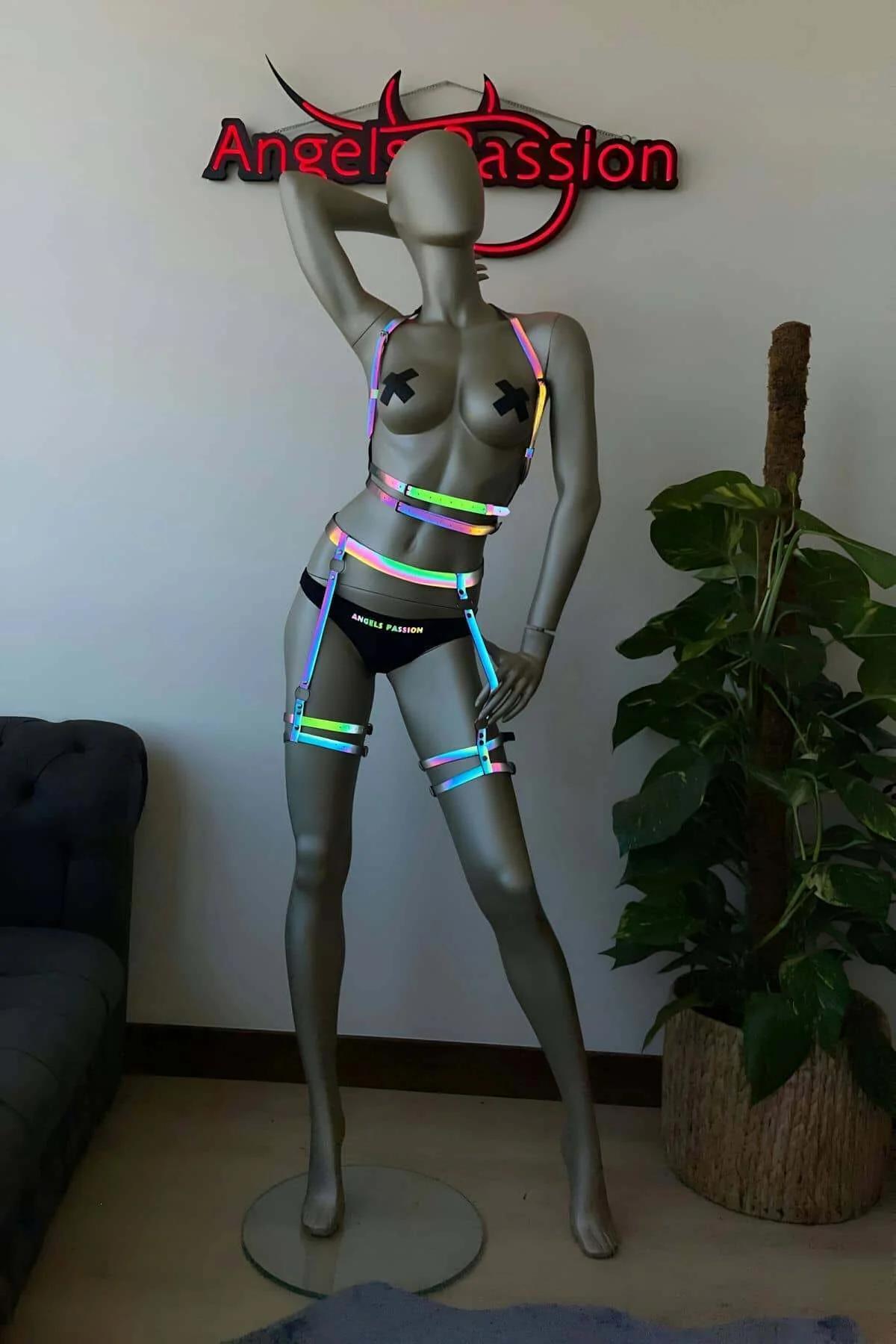 Holografik harness takımı üç parça bralet jartiyer bel bandı gece ışığı altında renk geçişi