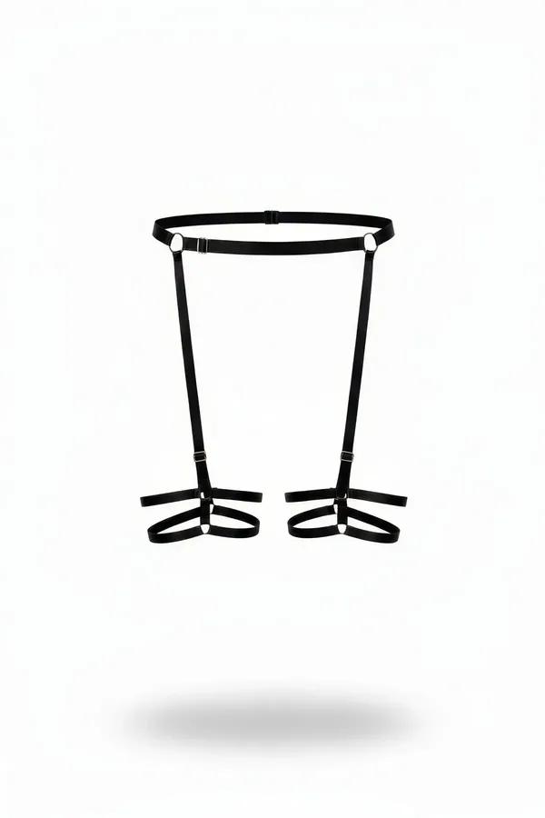Üç bantlı uyluk kafesi ve gümüş O-halka donanımlı siyah suni deri çift bacak jartiyer harness