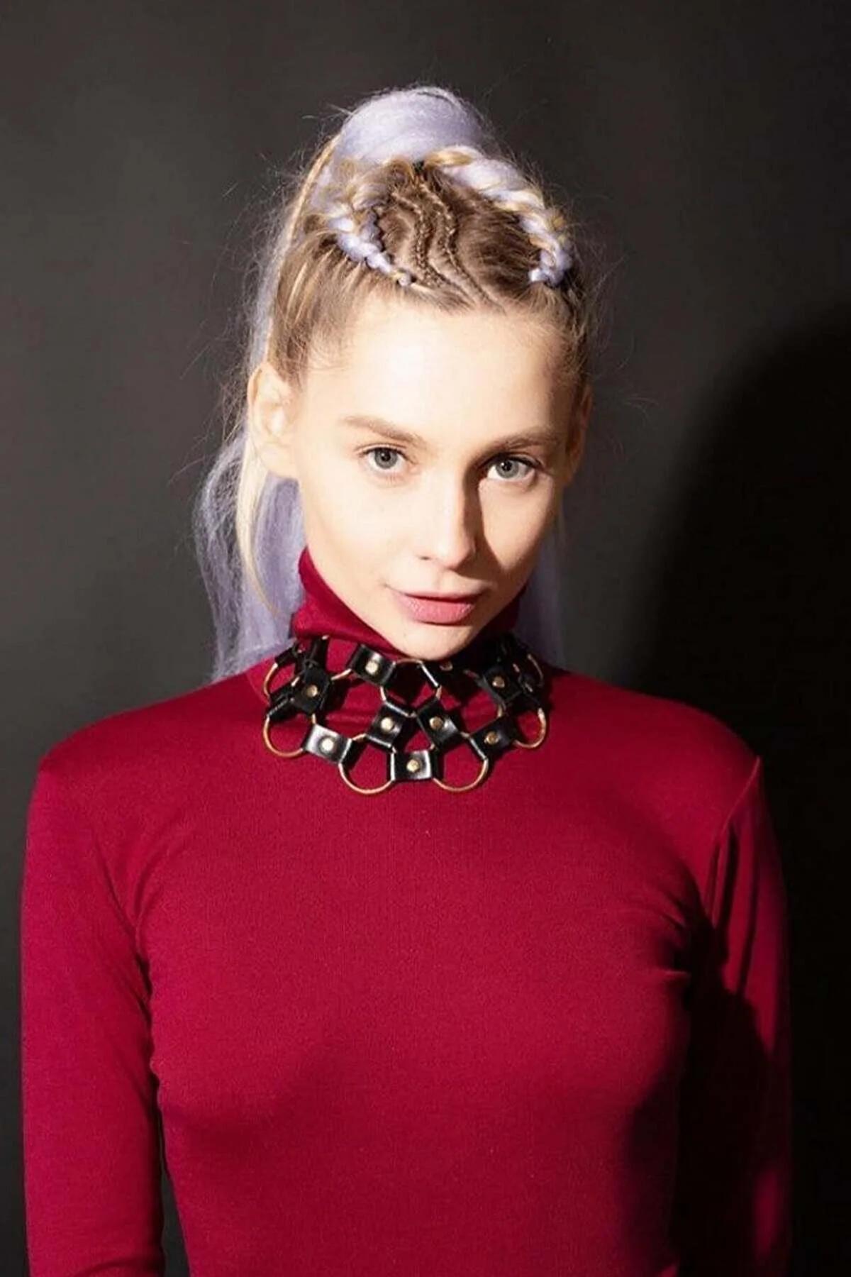 siyah vegan deri choker altın bronz halkalı peteksi geometrik boyun aksesuar S/M beden
