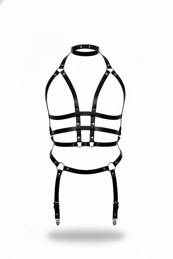Askılı çoker boyunluk, beş askılı kafes göğüs ve dört gümüş klipli ayarlanabilir jartiyerle siyah suni deri tam vücut harness