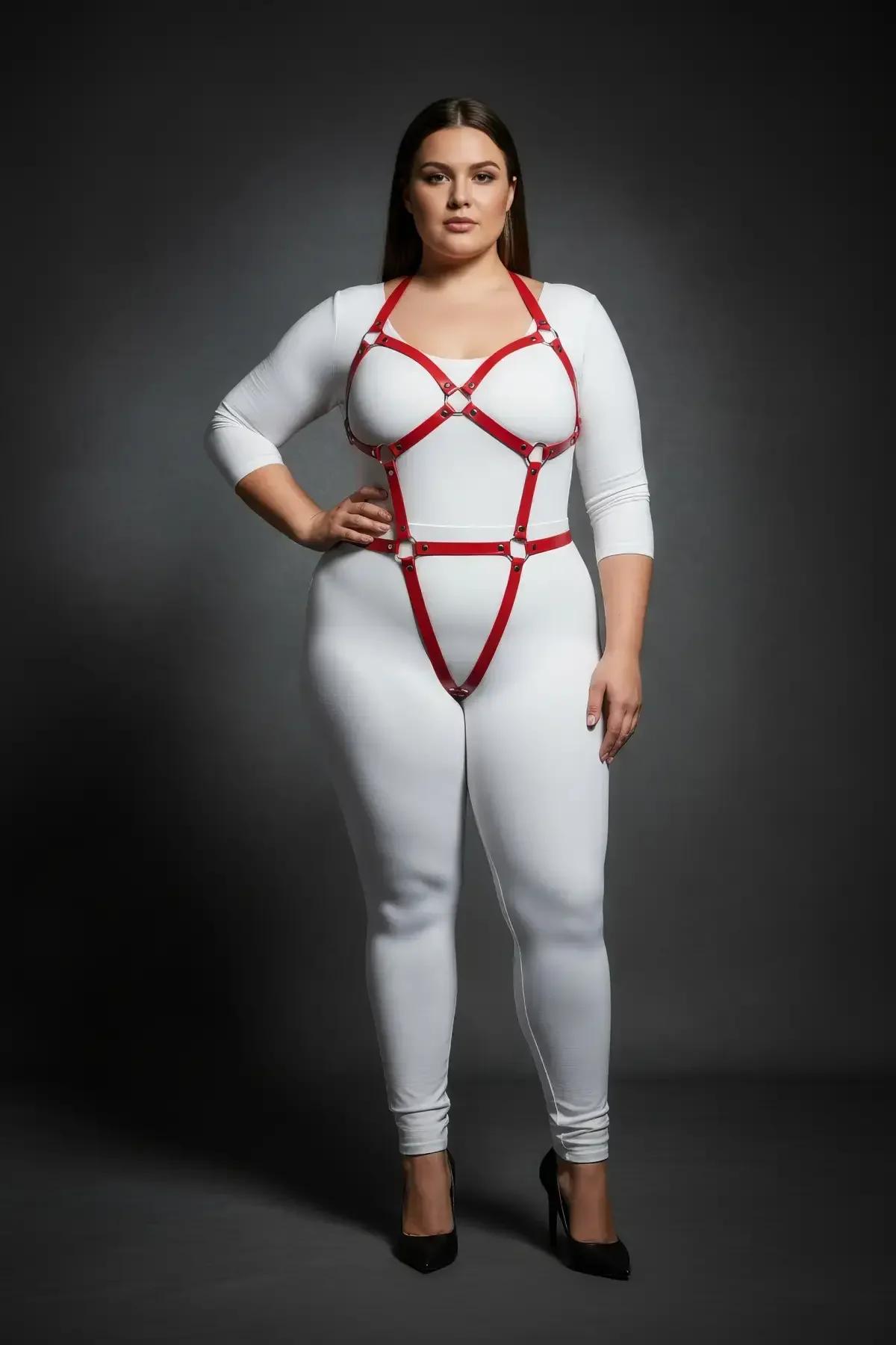 Ayarlanabilir altın metal kayarlarla kırmızı tam vücut harness kalça ve uyluk askısı bölümü