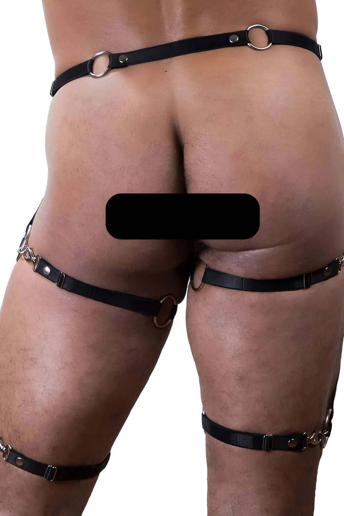altın kaplama O-halka ve metal perçin detayı siyah vegan deri harness